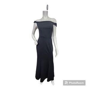 Lucci Lu Sleeveless Off Shoulder Black Formal Fishtail Gown Size 8